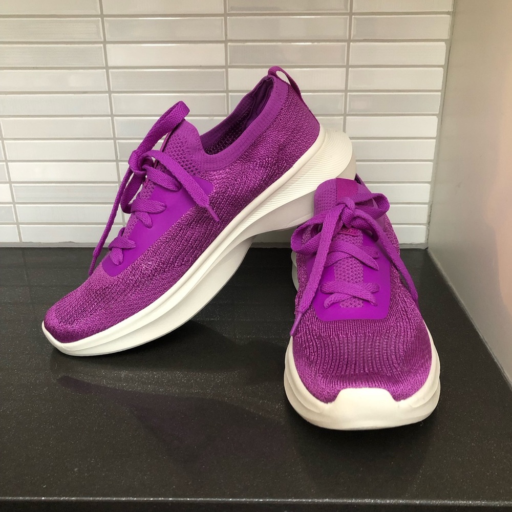 EUC H&M womenโs running shoes